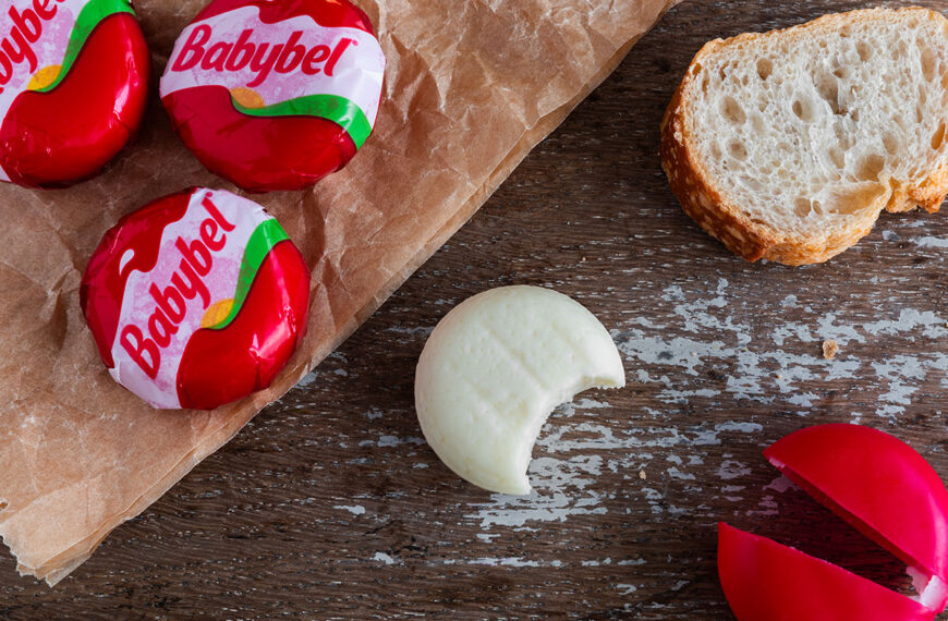 Ontdek de geheimen van Babybel: Het populaire kaasje in een rode waslaag