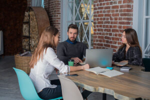 Innovatie in werkuren: de vierdaagse werkweek en flexibele arbeidstijden