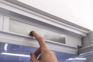 De vergeten knop in de koelkast die voedselvergiftiging deze zomer kan voorkomen