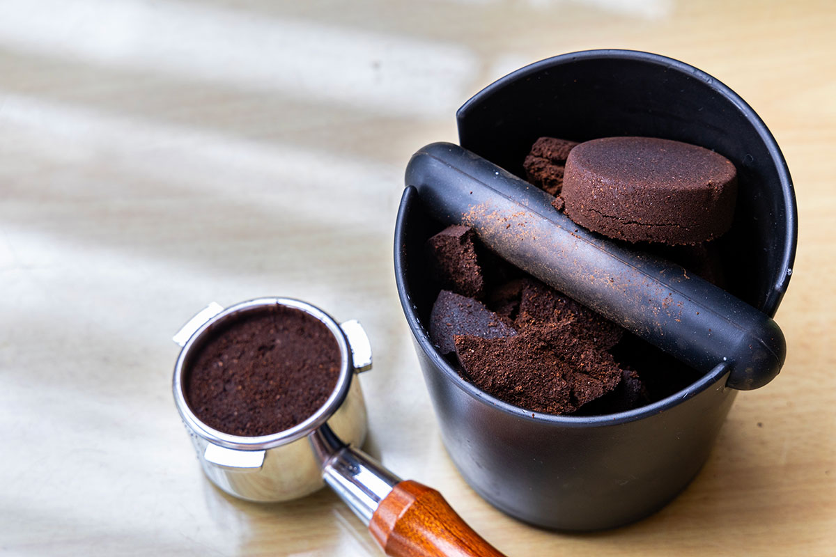 De veelzijdigheid van azijn en koffiedik als schoonmaakmiddelen